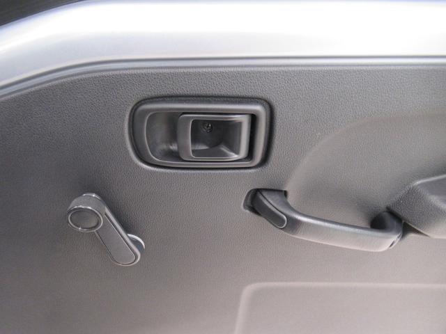 ハイゼットトラック スタンダード 4WD AM/FMラジオ オートライト アイドリングストップ 衝突被害軽減システム レーンアシスト オートマチックハイビーム ティーゼットデオプラス(28枚目)