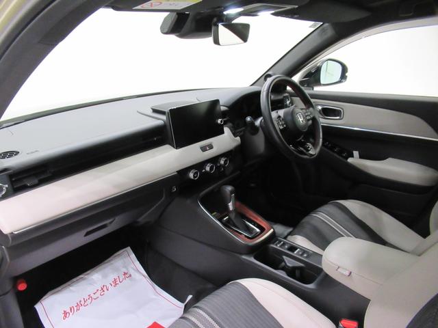 ヴェゼル ｅ：ＨＥＶ　ＰＬａＹ　シートヒーター　オートライト　キーフリー　電動格納式ドアミラー　エアコン　パワーステアリング　パワーウィンドウ　運転席エアバッグ　ＡＢＳ　ティーゼットデオプラス（12枚目）