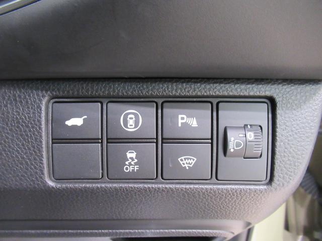 ヴェゼル ｅ：ＨＥＶ　ＰＬａＹ　シートヒーター　オートライト　キーフリー　電動格納式ドアミラー　エアコン　パワーステアリング　パワーウィンドウ　運転席エアバッグ　ＡＢＳ　ティーゼットデオプラス（14枚目）