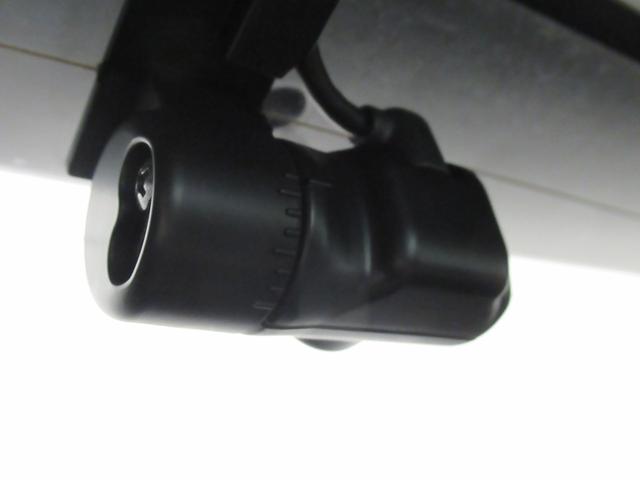 ヴェゼル ｅ：ＨＥＶ　ＰＬａＹ　シートヒーター　オートライト　キーフリー　電動格納式ドアミラー　エアコン　パワーステアリング　パワーウィンドウ　運転席エアバッグ　ＡＢＳ　ティーゼットデオプラス（29枚目）