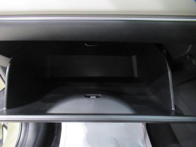 ヴェゼル ｅ：ＨＥＶ　ＰＬａＹ　シートヒーター　オートライト　キーフリー　電動格納式ドアミラー　エアコン　パワーステアリング　パワーウィンドウ　運転席エアバッグ　ＡＢＳ　ティーゼットデオプラス（33枚目）