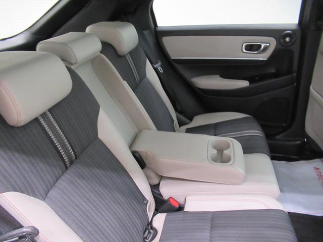 ヴェゼル ｅ：ＨＥＶ　ＰＬａＹ　シートヒーター　オートライト　キーフリー　電動格納式ドアミラー　エアコン　パワーステアリング　パワーウィンドウ　運転席エアバッグ　ＡＢＳ　ティーゼットデオプラス（52枚目）