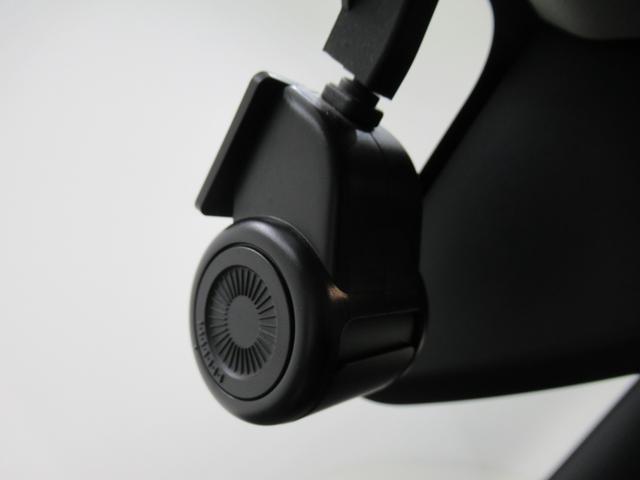 ハイゼットカーゴ クルーズ　両側スライドドア　オートライト　キーフリー　アイドリングストップ　バックモニター　ナビ　ドライブレコーダー　ＵＳＢ入力端子　Ｂｌｕｅｔｏｏｔｈ　ティーゼットデオプラス（17枚目）