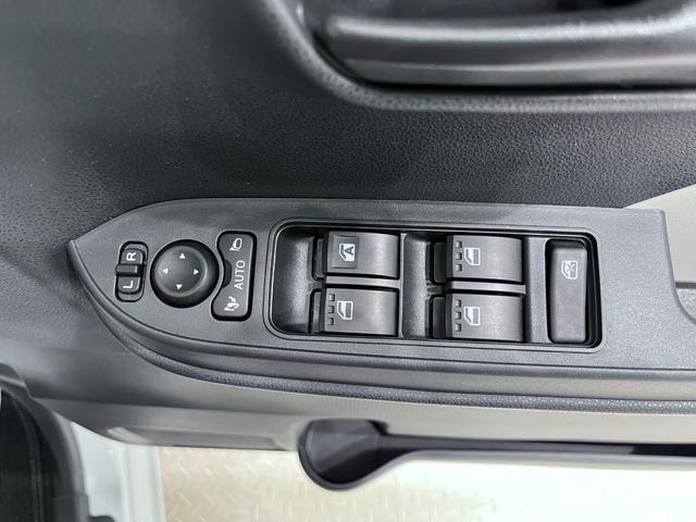 タント Ｘ　シートヒーター　左側パワースライドドア　オートライト　キーフリー　アイドリングストップ　パノラマモニター　ナビ　ドライブレコーダー　ＵＳＢ入力端子　Ｂｌｕｅｔｏｏｔｈ接続　ティーゼットデオプラス（14枚目）