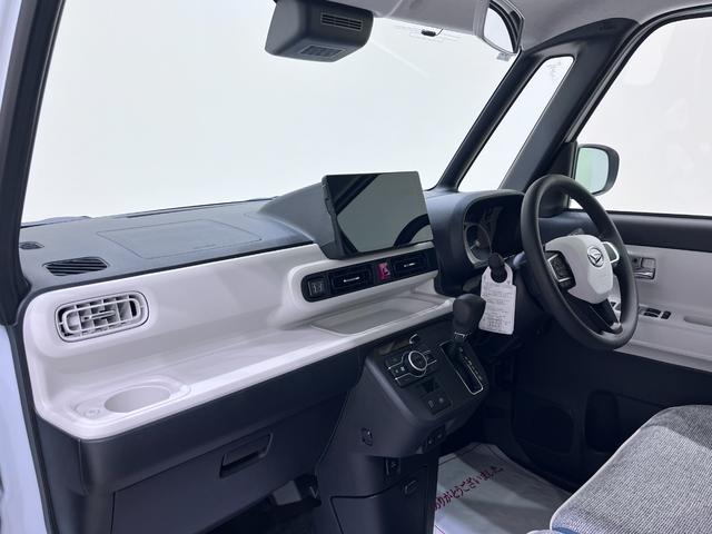 ムーヴキャンバス ストライプスＧ　パノラマモニター　１０インチナビ　両側パワースライドドア　シートヒーター　ＵＳＢ入力端子　Ｂｌｕｅｔｏｏｔｈ　ホッとカップホルダー　オートライト　キーフリー　アイドリングストップ（13枚目）