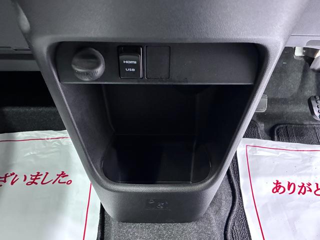 ムーヴキャンバス Ｇブラックインテリアリミテッド　ＳＡ３　両側パワースライドドア　オートライト　キーフリー　アイドリングストップ　ＵＳＢ入力端子　衝突被害軽減システム　レーンアシスト　オートマチックハイビーム　ティーゼットデオプラス（32枚目）