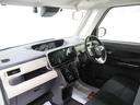 ダイハツのお店では、ダイハツ車を知り尽くしたプロフェッショナルが、専用の診断機器を使って各システムを点検しております。