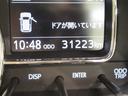 たとえばダイハツのお店にある、たくさんのスマアシ搭載車は、正常に作動する事をしっかり確認します。
