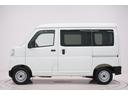 ハイゼットカーゴ デラックス　４ＷＤ　ＡＭ／ＦＭラジオ　両側スライドドア　オートライト　キーレスエントリー　アイドリングストップ　衝突被害軽減システム　レーンアシスト　オートマチックハイビーム　ティーゼットデオプラス（5枚目）