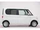 県内13店舗にて常時500台以上ダイハツ車を展示中です。見て、触って、納得のいく一台をぜひ見つけてください。