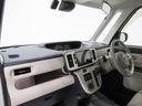 ダイハツのお店では、ダイハツ車を知り尽くしたプロフェッショナルが、専用の診断機器を使って各システムを点検しております。