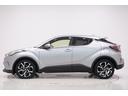 Ｃ－ＨＲ Ｇ　オートライト　キーフリー　電動格納式ドアミラー　エアコン　パワーステアリング　パワーウィンドウ　運転席エアバッグ　ＡＢＳ　ティーゼットデオプラス（4枚目）