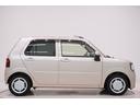 県内13店舗にて常時500台以上ダイハツ車を展示中です。見て、触って、納得のいく一台をぜひ見つけてください。