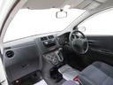 ダイハツのお店では、ダイハツ車を知り尽くしたプロフェッショナルが、専用の診断機器を使って各システムを点検しております。