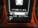 たとえばダイハツのお店にある、たくさんのスマアシ搭載車は、正常に作動する事をしっかり確認します。