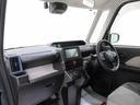 ダイハツのお店では、ダイハツ車を知り尽くしたプロフェッショナルが、専用の診断機器を使って各システムを点検しております。