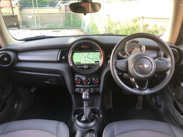ＭＩＮＩ クーパーＤ　禁煙車・３．７万キロ・コンフォートアクセス・バックカメラ・ＡＵＸ・ＵＳＢ入力・検査Ｒ９年３月まで（3枚目）