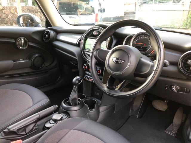 ＭＩＮＩ クーパーＤ　禁煙車・３．７万キロ・コンフォートアクセス・バックカメラ・ＡＵＸ・ＵＳＢ入力・検査Ｒ９年３月まで（29枚目）