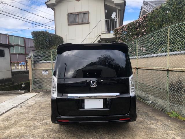 ステップワゴンスパーダ Ｚ　１オーナー・禁煙車・８インチナビ・フルセグ・Ｂｌｕｅｔｏｏｔｈ・ＤＶＤ・リアフリップダウンモニター・ＥＴＣ・スマートキー・両側パワースライド・純正１６ＡＷ・ディスチャージ（5枚目）