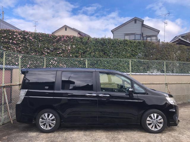 ステップワゴンスパーダ Ｚ　１オーナー・禁煙車・８インチナビ・フルセグ・Ｂｌｕｅｔｏｏｔｈ・ＤＶＤ・リアフリップダウンモニター・ＥＴＣ・スマートキー・両側パワースライド・純正１６ＡＷ・ディスチャージ（6枚目）