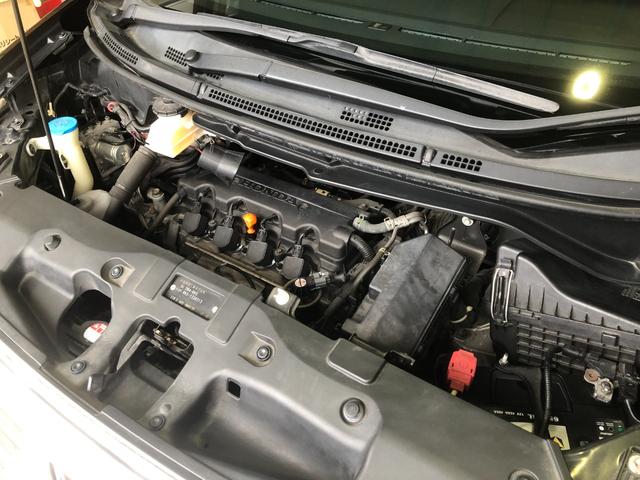 ステップワゴンスパーダ Ｚ　１オーナー・禁煙車・８インチナビ・フルセグ・Ｂｌｕｅｔｏｏｔｈ・ＤＶＤ・リアフリップダウンモニター・ＥＴＣ・スマートキー・両側パワースライド・純正１６ＡＷ・ディスチャージ（9枚目）