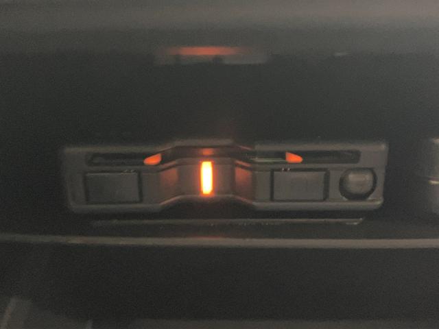 タフト Ｇターボ　ダーククロムベンチャー　サポカーＳワイド適合　ドラレコ　スカイフィールトップ　電動パーキングブレーキ　全車速追従機能付ＡＣＣ　パノラマモニター対応　ステアリングスイッチ　シートヒーター　ＵＳＢ接続端子　コーナーセンサー（20枚目）