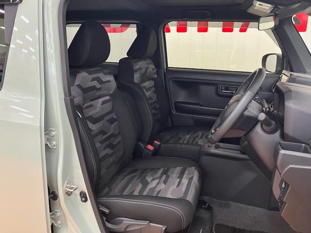 タフト Ｇターボ　ダーククロムベンチャー　サポカーＳワイド適合　ドラレコ　スカイフィールトップ　電動パーキングブレーキ　全車速追従機能付ＡＣＣ　パノラマモニター対応　ステアリングスイッチ　シートヒーター　ＵＳＢ接続端子　コーナーセンサー（22枚目）