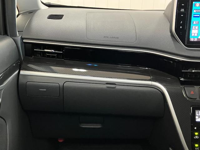 ムーヴ カスタム　Ｘリミテッド　ＳＡＩＩＩ　サポカーＳワイド適合　ドラレコ　ステアリングスイッチ　オートエアコン　Ｐスタート　運転席シートヒーター　アイドリングストップ　誤発進抑制機能　オートハイビーム　ＵＳＢ接続端子　ＥＴＣ　キーフリー（11枚目）
