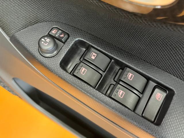ムーヴ カスタム　Ｘリミテッド　ＳＡＩＩＩ　サポカーＳワイド適合　ドラレコ　ステアリングスイッチ　オートエアコン　Ｐスタート　運転席シートヒーター　アイドリングストップ　誤発進抑制機能　オートハイビーム　ＵＳＢ接続端子　ＥＴＣ　キーフリー（20枚目）