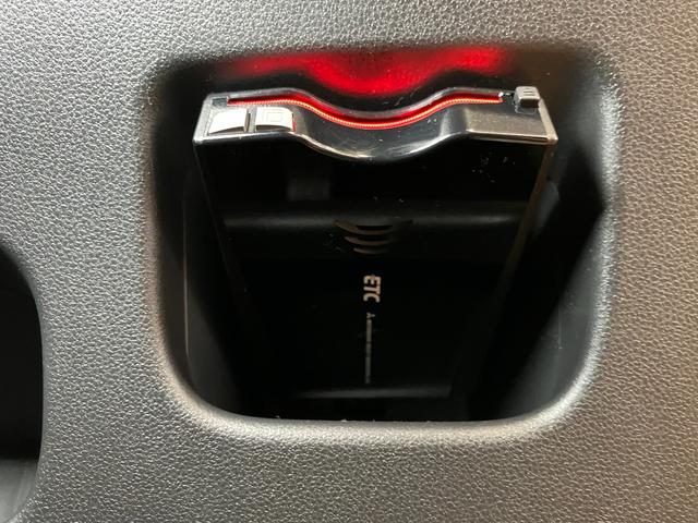 ステラ Ｌ　スマートアシスト　衝突被害軽減ブレーキシステム　横滑り防止機能　誤発進抑制機能　エコアイドル　光軸調整ダイヤル　Ｂカメラ　エアコン　電動格納ミラー　パワーウインドウ　ＥＴＣ　キーレス（17枚目）