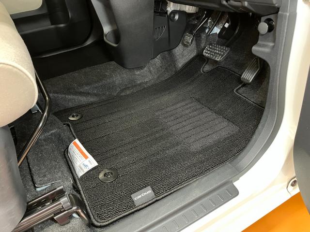 ムーヴキャンバス Ｘメイクアップリミテッド　ＳＡＩＩＩ　サポカーＳワイド適合　パノラマモニター対応　ＥＴＣ　ドラレコ　ステアリングスイッチ　両側オートスライドドア　運転席シートヒーター　Ｐスタート　アイドリングストップ　置きラクボックス　キーフリー（22枚目）