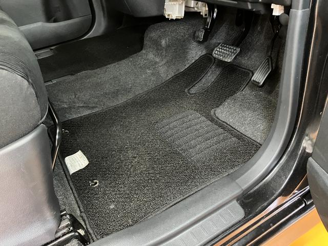 タント カスタムＸスペシャル　ミラクルオープンドア　オートエアコン　片側オートスライドドア　エコアイドル　ＥＴＣ　電動格納ミラー　パワーウインドウ　キーフリー（21枚目）
