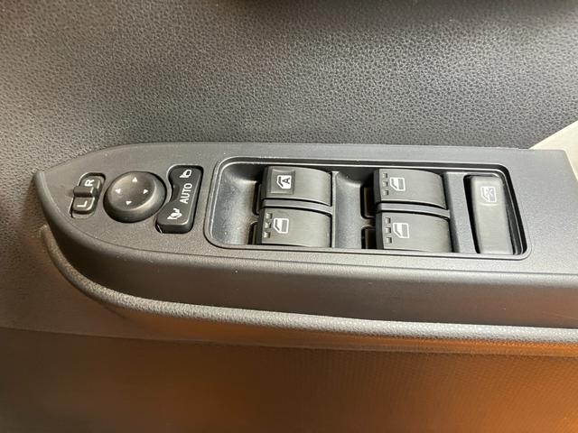 タント Ｘスペシャル　サポカーＳワイド適合　パノラマモニター対応　ミラクルオープンドア　ＥＴＣ　ドラレコ　ＵＳＢ接続端子　Ｐスタート　コーナーセンサー　ステアリングスイッチ　光軸調整ダイヤル　電動格納ミラー　キーフリー（17枚目）