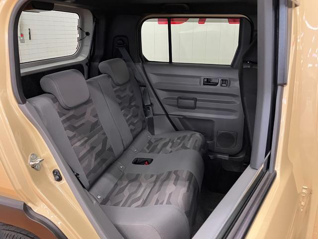 タフト Ｘ　サポカーＳワイド適合　スカイフィールトップ　Ｂカメラ　ステアリングスイッチ　オートエアコン　電動パーキングブレーキ　Ｐスタート　コーナーセンサー　アイドリングストップ　電動格納ミラー　キーフリー（22枚目）