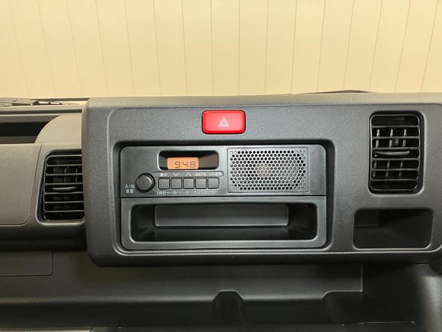 ハイゼットトラック スタンダードSAIIIt サポカーSワイド適合 三方開 パワーステアリング ラジオ エアコン 光軸調整ダイヤル 横滑り防止機能 誤発進抑制機能 ETC(12枚目)