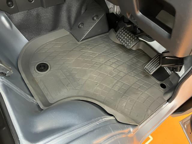 ハイゼットトラック スタンダードSAIIIt サポカーSワイド適合 三方開 パワーステアリング ラジオ エアコン 光軸調整ダイヤル 横滑り防止機能 誤発進抑制機能 ETC(20枚目)