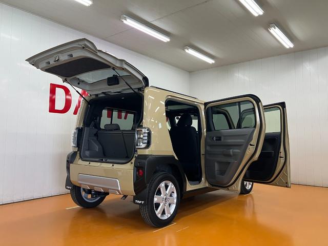 タフト Ｇターボ　クロムベンチャー　サポカーＳワイド適合　パノラマモニター対応　ＥＴＣ　ドラレコ　スカイフィールトップ　電動パーキングブレーキ　全車速追従機能付ＡＣＣ　ステアリングスイッチ　シートヒーター　コーナーセンサー　キーフリー（9枚目）