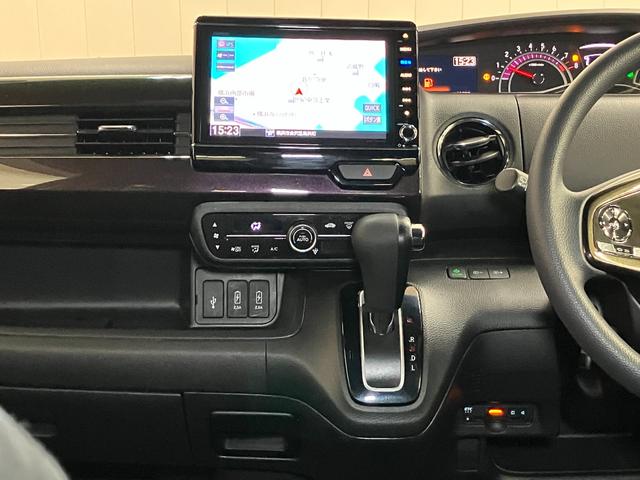 N-BOXカスタム G・Lホンダセンシング 衝突被害軽減ブレーキシステム 両側オートスライドドア ステアリングスイッチ クルーズコントロール USB接続端子 ETC Pスタート レーンアシスト キーフリー(12枚目)