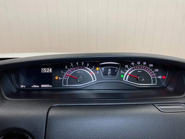 N-BOXカスタム G・Lホンダセンシング 衝突被害軽減ブレーキシステム 両側オートスライドドア ステアリングスイッチ クルーズコントロール USB接続端子 ETC Pスタート レーンアシスト キーフリー(14枚目)