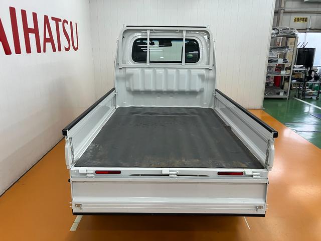 ハイゼットトラック スタンダードSAIIIt サポカーSワイド適合 ドラレコ 三方開 ゴムマット ラジオ エアコン 光軸調整ダイヤル 横滑り防止機能 誤発進抑制機能(9枚目)