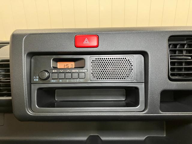 ハイゼットトラック スタンダードSAIIIt サポカーSワイド適合 ドラレコ 三方開 ゴムマット ラジオ エアコン 光軸調整ダイヤル 横滑り防止機能 誤発進抑制機能(12枚目)