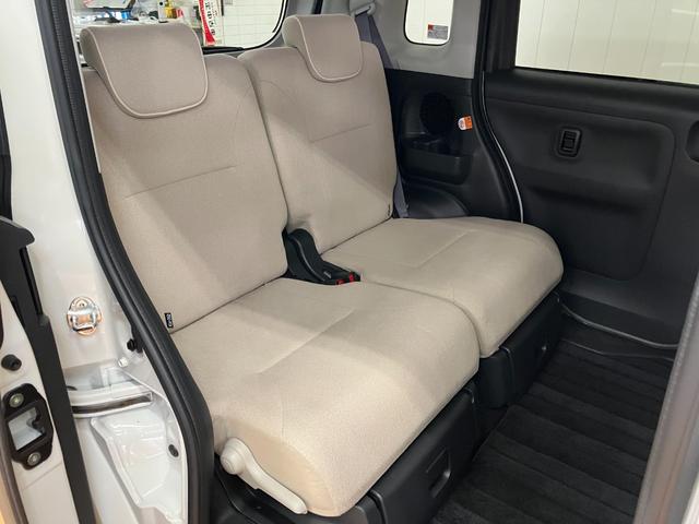 ムーヴキャンバス Ｇメイクアップリミテッド　ＳＡＩＩＩ　サポカーＳワイド適合　ドラレコ　パノラマモニター対応　両側オートスライドドア　ステアリングスイッチ　ＵＳＢ接続端子　Ｐスタート　オートハイビーム　ＥＴＣ　置きラクボックス　キーフリー（21枚目）