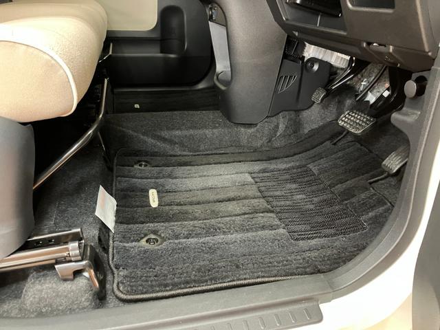 ムーヴキャンバス Ｇメイクアップリミテッド　ＳＡＩＩＩ　サポカーＳワイド適合　ドラレコ　パノラマモニター対応　両側オートスライドドア　ステアリングスイッチ　ＵＳＢ接続端子　Ｐスタート　オートハイビーム　ＥＴＣ　置きラクボックス　キーフリー（23枚目）