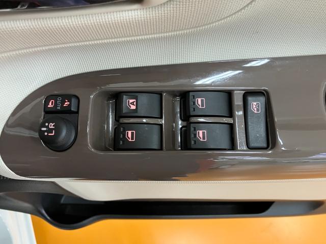 ムーヴキャンバス ＧメイクアップＶＳ　ＳＡＩＩＩ　サポカーＳワイド適合　ドラレコ　パノラマモニター対応　両側オートスライドドア　ステアリングスイッチ　ＵＳＢ接続端子　Ｐスタート　運転席シートヒーター　ＥＴＣ　置きラクボックス　キーフリー（19枚目）