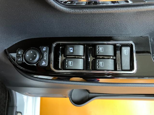 タント カスタムＸスタイルセレクション　サポカーＳワイド適合　ミラクルオープンドア　パノラマモニター対応　ＥＴＣ　ドラレコ　ＵＳＢ接続端子　両側オートスライドドア　ステアリングスイッチ　シートヒーター　コーナーセンサー　キーフリー（17枚目）