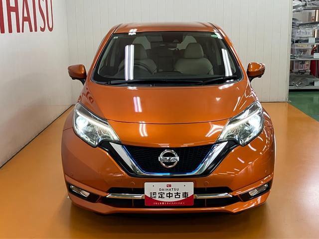 精悍なフロントマスク