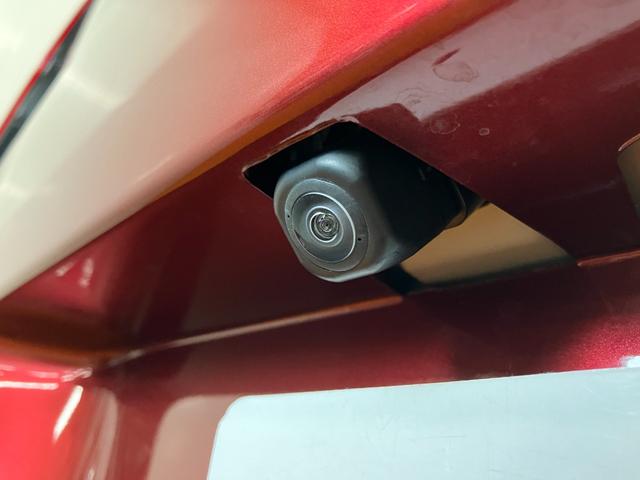 純正ナビと連動するバックカメラ付