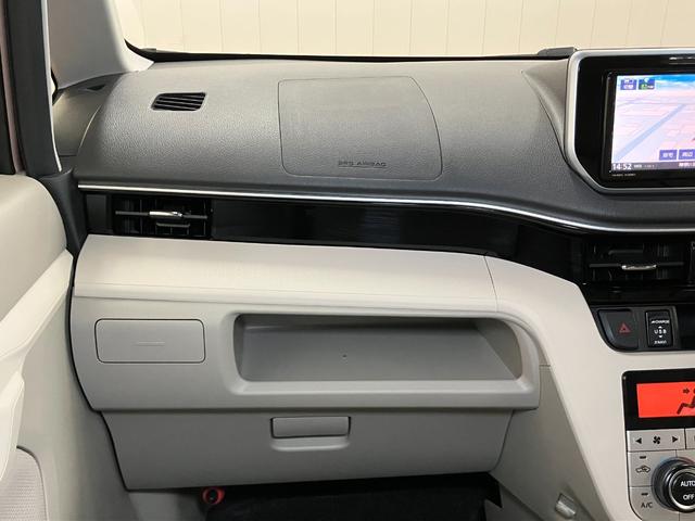 ムーヴ Ｘ　ＳＡＩＩＩ　サポカーＳワイド適合　Ｂカメラ　ＵＳＢ接続端子　ＥＴＣ　ドラレコ　ステアリングスイッチ　運転席シートヒーター　横滑り防止機能　誤発進抑制機能　光軸調整ダイヤル　電動格納ミラー　キーフリー（11枚目）