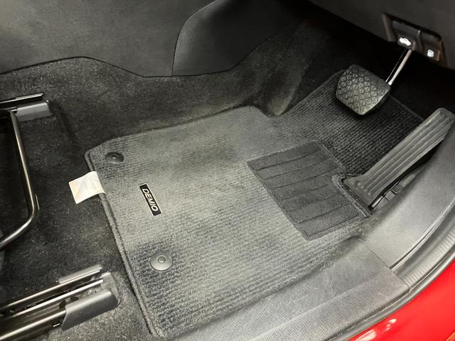 デミオ １３Ｓ　衝突被害軽減ブレーキシステム　ステアリングスイッチ　ＵＳＢ接続端子　アクセサリーソケット　Ｐスタート　ＥＴＣ　光軸調整ダイヤル　横滑り防止装置　電動格納ミラー　キーフリー（25枚目）