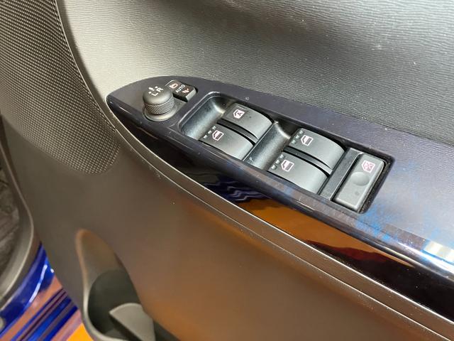 タント カスタムＸ　トップエディションＳＡＩＩＩ　サポカーＳワイド適合　Ｂカメラ　ミラクルオープンドア　ＥＴＣ　ドラレコ　両側オートスライドドア　ステアリングスイッチ　運転席シートヒーター　ＵＳＢ接続端子　Ｐスタート　電動格納ミラー　キーフリー（17枚目）